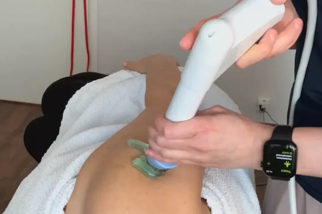 Tehokas paineaaltoterapia (Shockwave) kalkkiolkapään ja jännetulehduksen hoitoon KivutPois.fi:llä. Tehokas paineaaltoterapia (Shockwave) kalkkiolkapään ja jännetulehduksen hoitoon KivutPois.fi:llä.